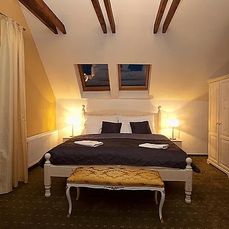 Old House Bed & Breakfast 3*