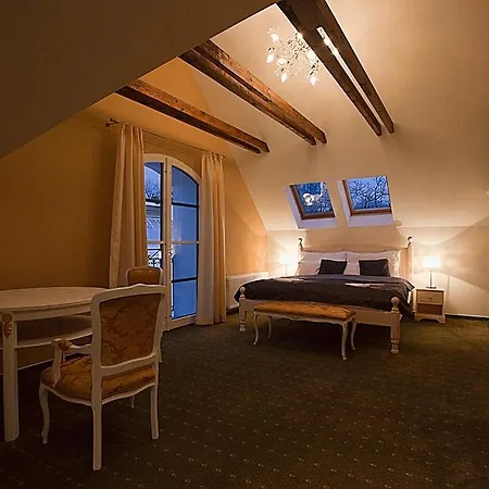 Old House 3* הראדץ נאד מוראביצי