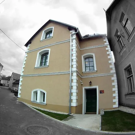 Old House 3* הראדץ נאד מוראביצי