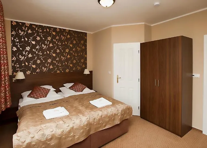 Nocleg ze śniadaniem Old House 3*