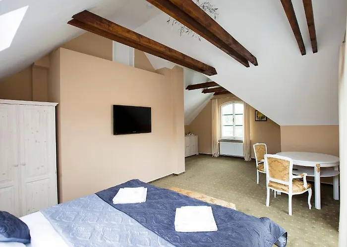 Nocleg ze śniadaniem Old House 3*