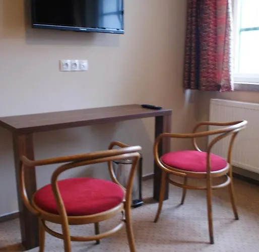 Couette-café Old House 3*